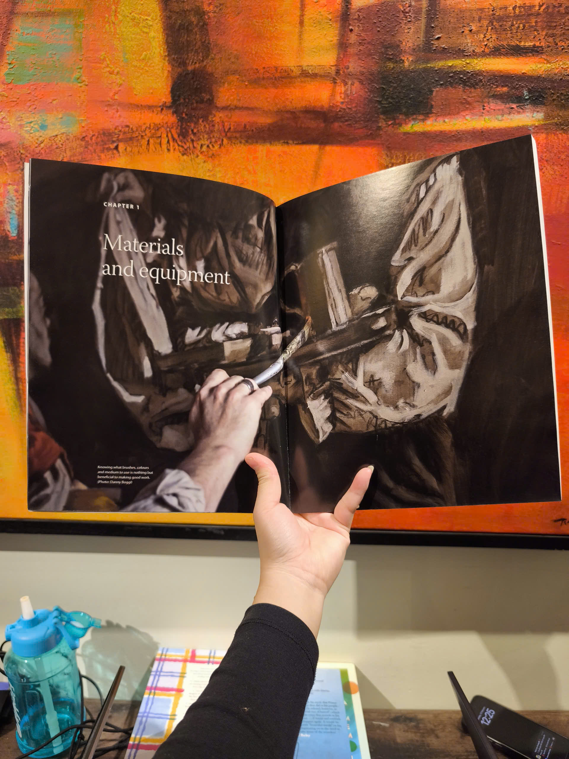 Sách - Designing And Painting Murals by Gary Myatt