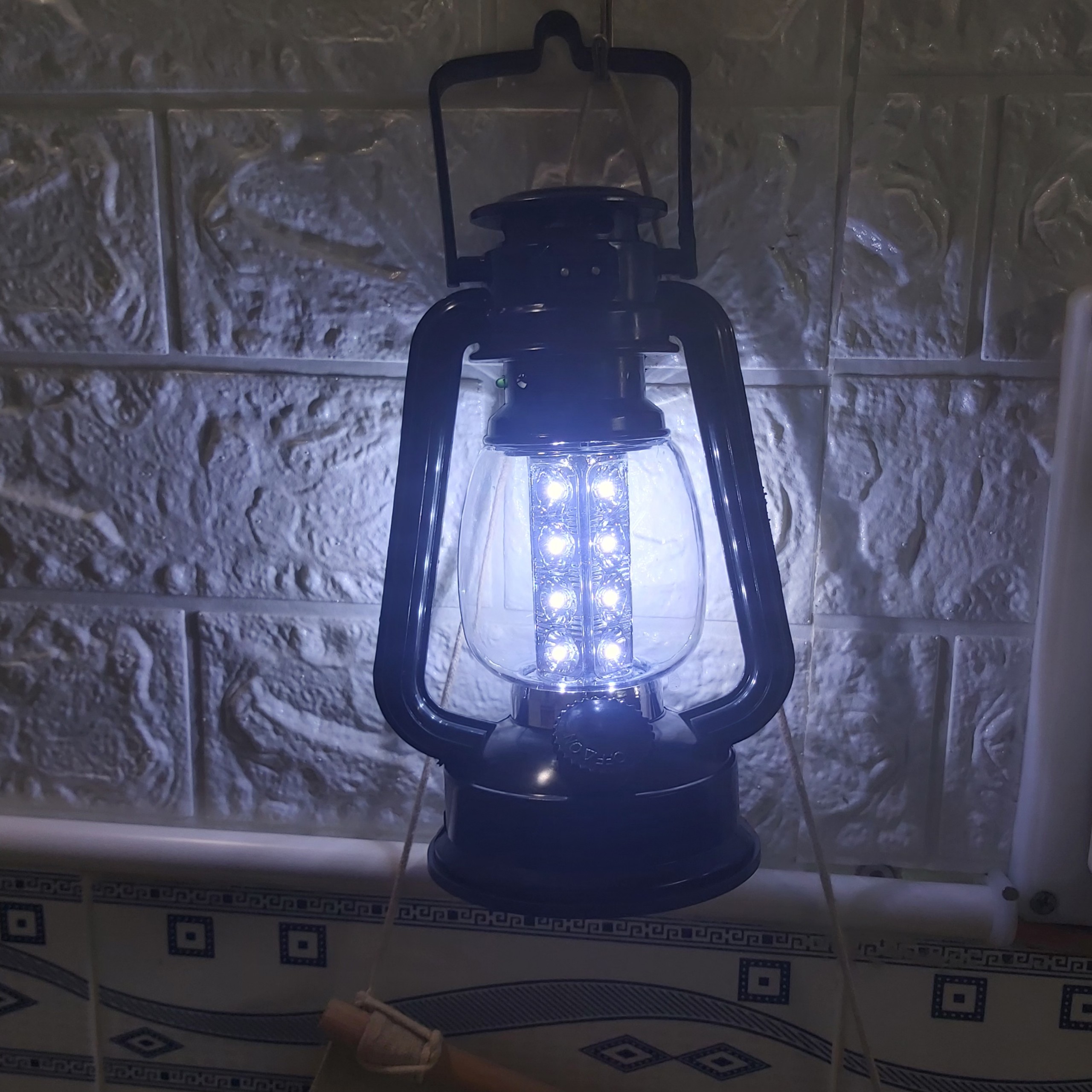ĐÈN SẠC KIỂU LỒNG CỔ 108 ĐÈN BÀN 16 LED RETRO CẦM TAY SIÊU SÁNG - đèn pin led siêu sáng - đèn pin cầm tay - đèn dã ngoại cắm trại - đèn bão - đèn ngoài trời -den pin - den cam tay mini