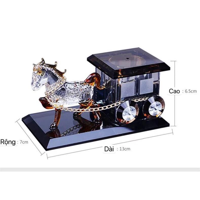 NƯỚC HOA NGỰA KÉO XE TRANG TRÍ Ô TÔ