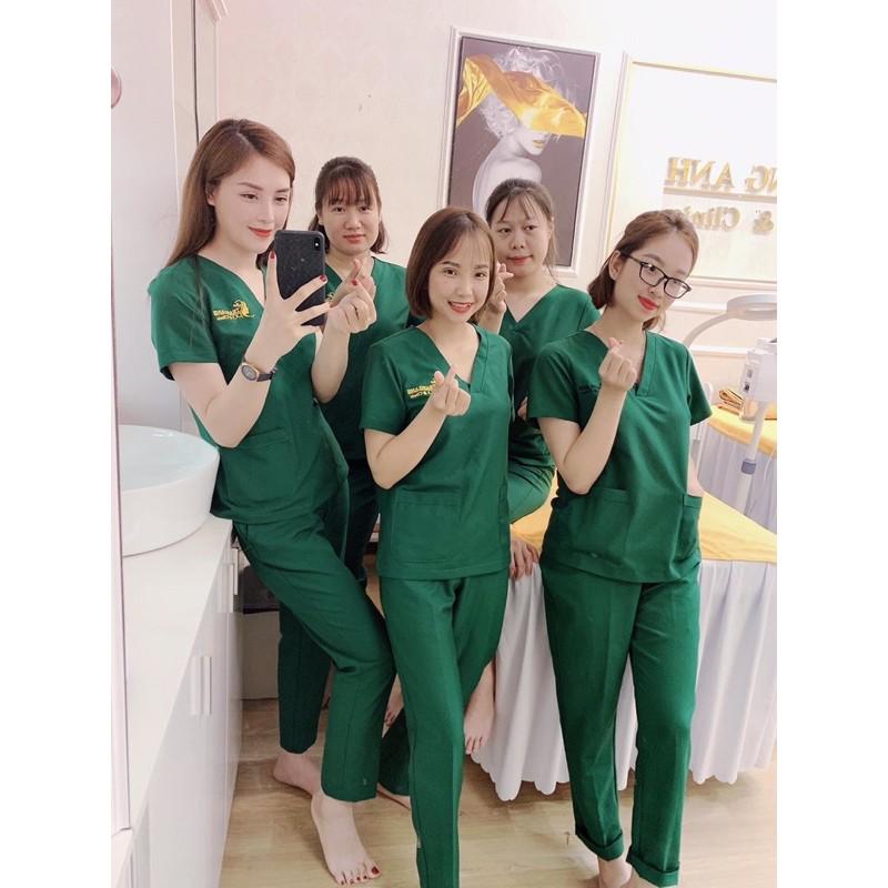 Bộ Scrubs cổ tim phòng mổ