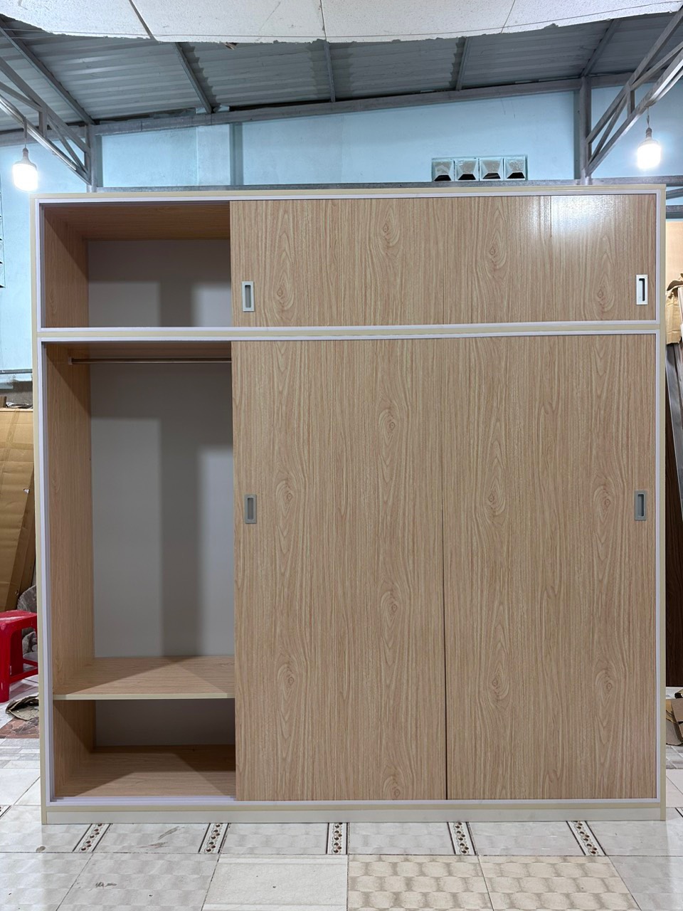 Tủ áo lùa Tundo 1m6 x 2m2 cỡ lớn