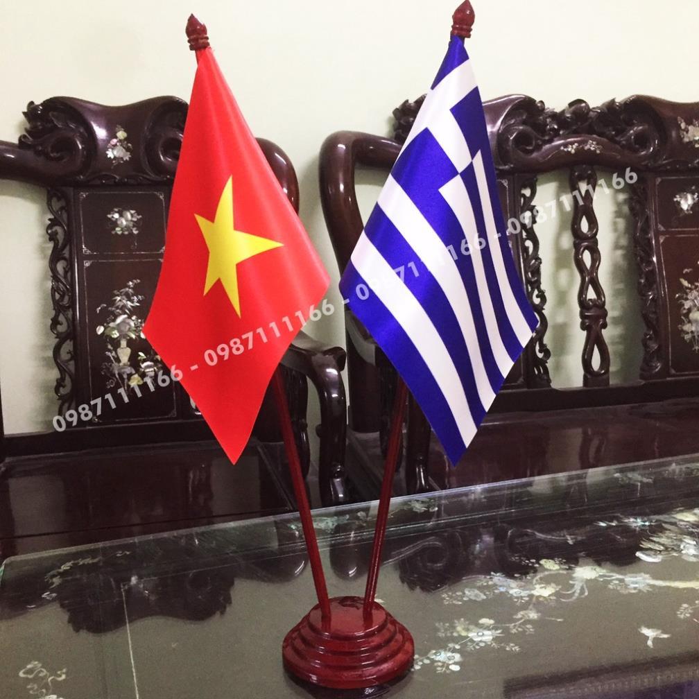 Cờ Để Bàn Đế gỗ Cắm 2 cờ Việt Nam - Hylap In Kỹ Thuật Số