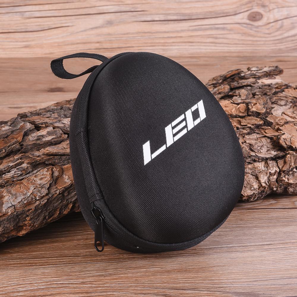 Túi này được làm bằng vải nylon chống nước với đệm EVA có thể bảo vệ cuộn câu cá và các phụ kiện câu cá của bạn.