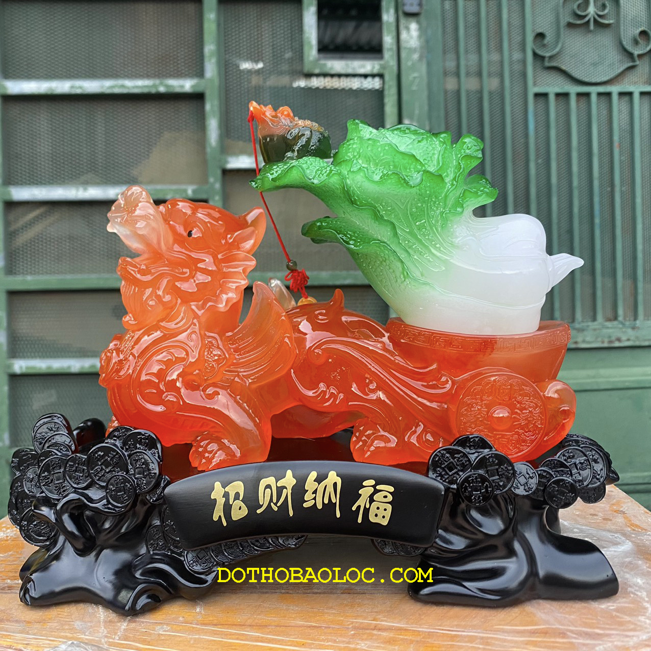 Tượng Tỳ Hưu kéo Bắp cải phong thủy cao 23cm ngang 28 cm – Đỏ