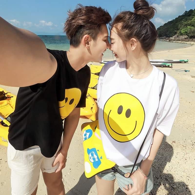 Áo đôi mặt cười