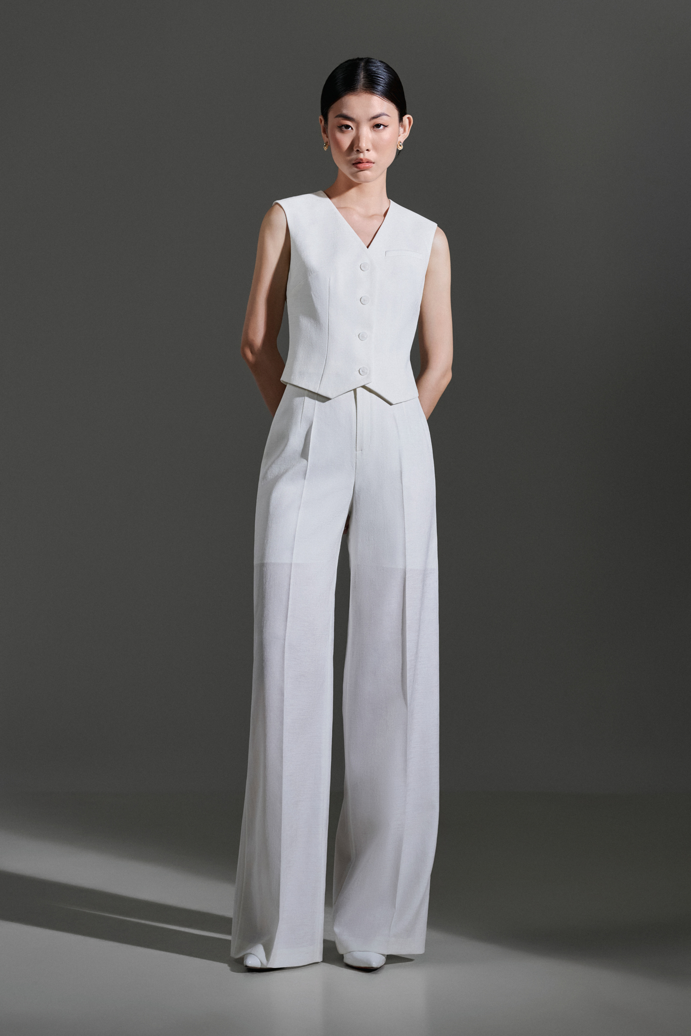 Set áo blazer kết hợp cùng áo gile và quần vải ống suông TOVE thiết kế cao cấp WHITE CHIC