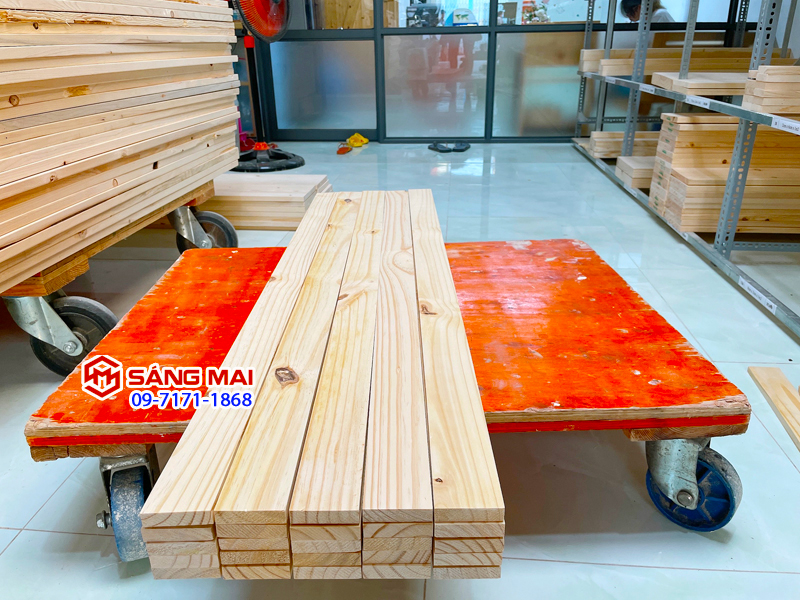 Thanh gỗ thông rộng 6cm x dày 1,5cm x dài 120cm + láng mịn 4 mặt