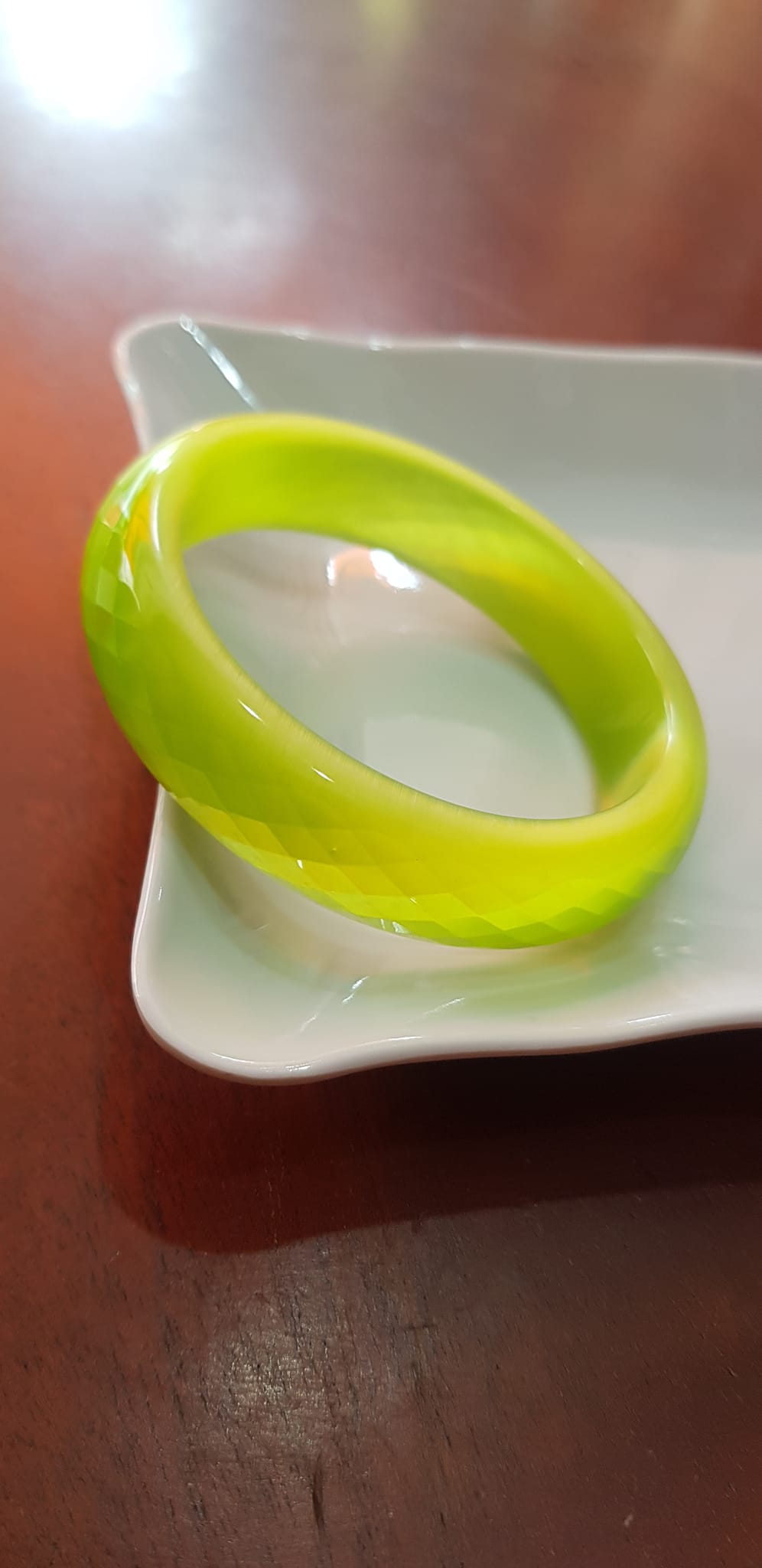 Vòng tay bản hẹ đá mắt mèo giác xanh đợt chuối tươi sáng mới đẹp lạ vòng Ni 55mm x Cao 15mm x dầy 7mm nữ mệnh mộc mệnh hoả 52kg - 56kg đeo rẻ đẹp