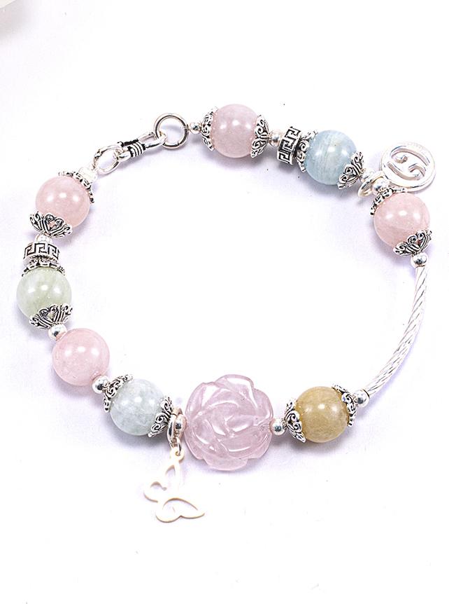 Vòng Tay Phong Thủy Nữ Đá Beryl Phối Hoa Mẫu Đơn Nhiều Mệnh Ngọc Quý Gemstones