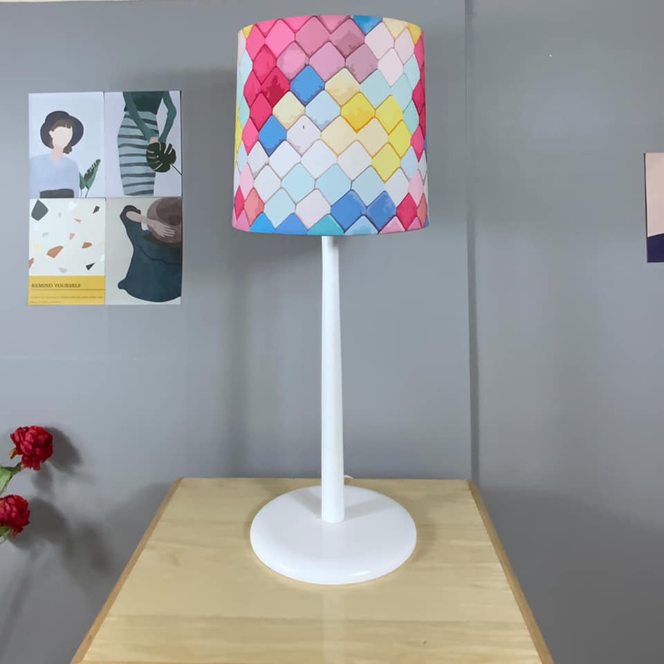 Đèn bàn gỗ SẮC MÀU CUỘC SỐNG, đèn trang trí nội thất, đèn để bàn phòng ngủ