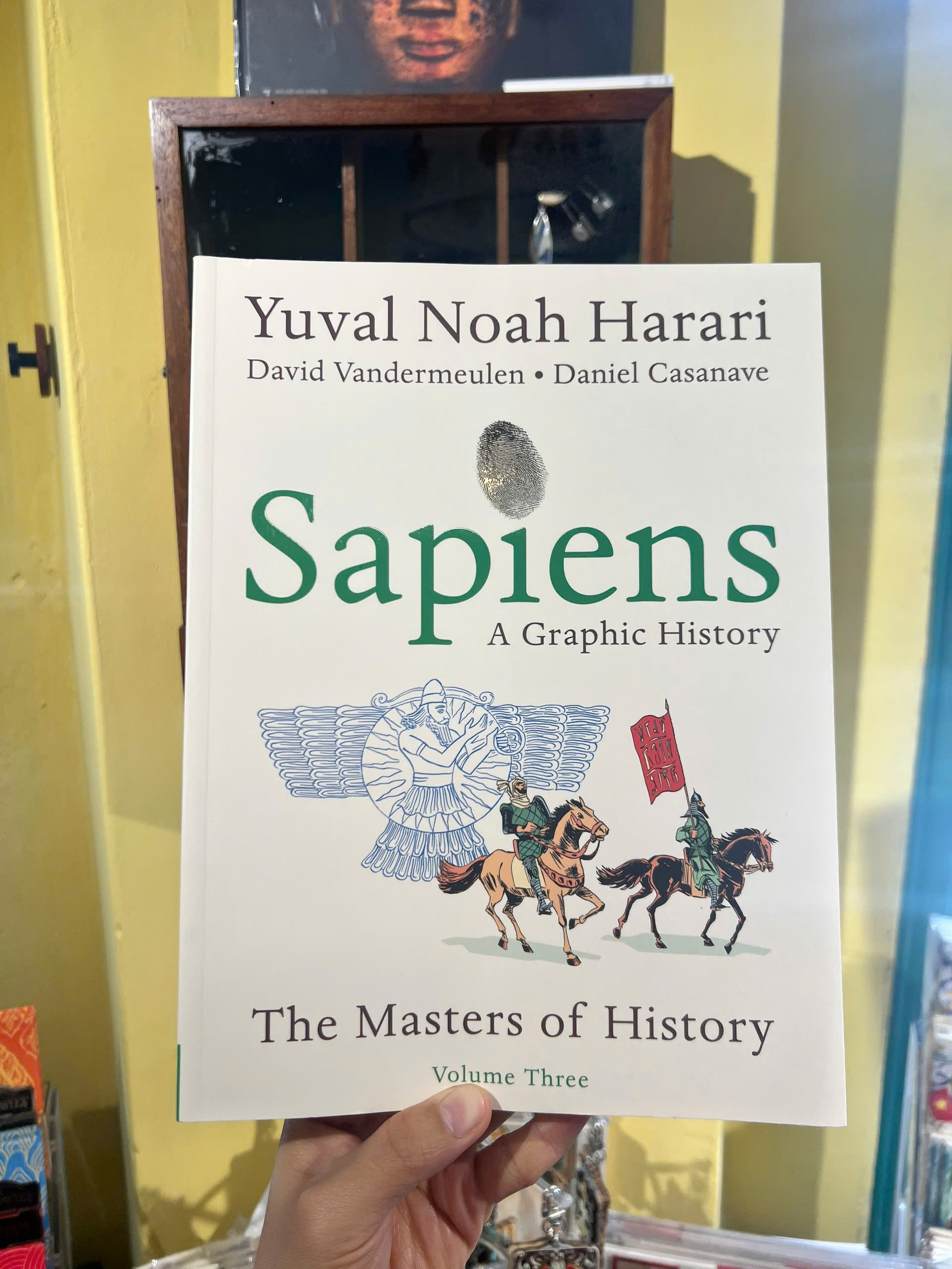 Sách - Sapiens: A Graphic History, Volume 3 by Yuval Noah Harari | History / Comics / Ngoại văn