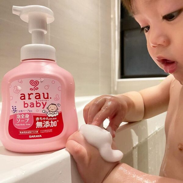 Sữa tắm gội Arau Baby cho bé chiết xuất từ thảo mộc tự nhiên an toàn nội địa Nhật Bản