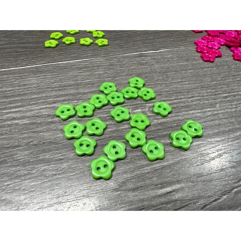 Set 5 nút nhựa Quảng Châu 12mm hình hoa mai nhiều màu
