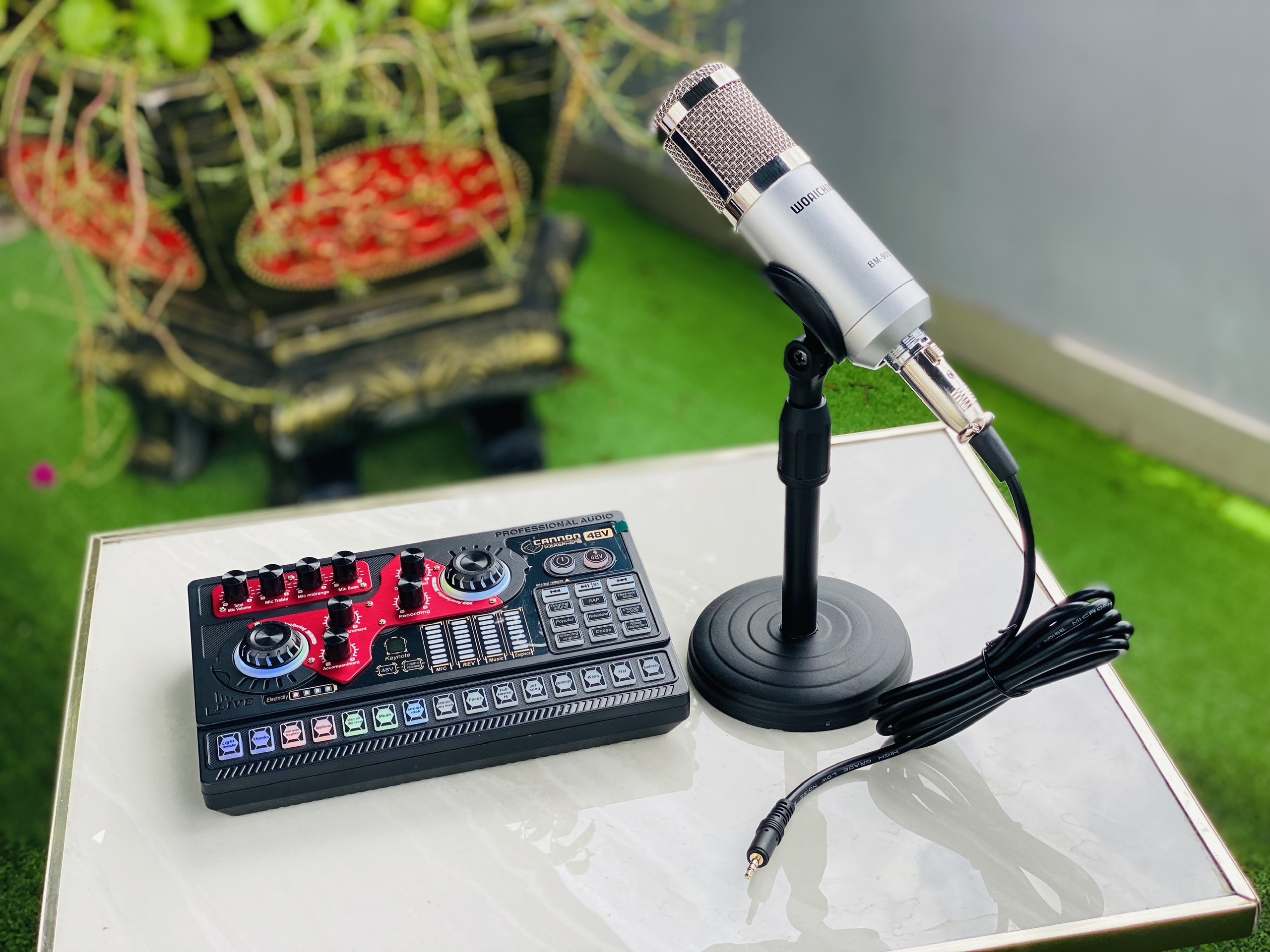 Combo Sound Card X5 Autotune Và Micro Thu Âm BM900 là bộ thu, Livestream Chuyên nghiệp Giá Rẻ Dễ Dùng hàng nhập khẩu