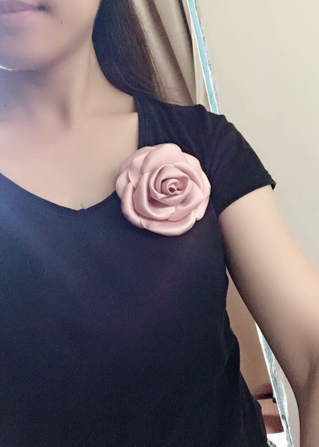 Hoa cài áo hồng nhạt Handmade