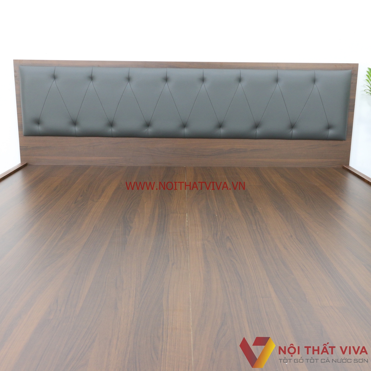 Giường Ngủ Gỗ MDF Melamine Màu Nâu Đầu Nệm Đen Hiện Đại Đẹp