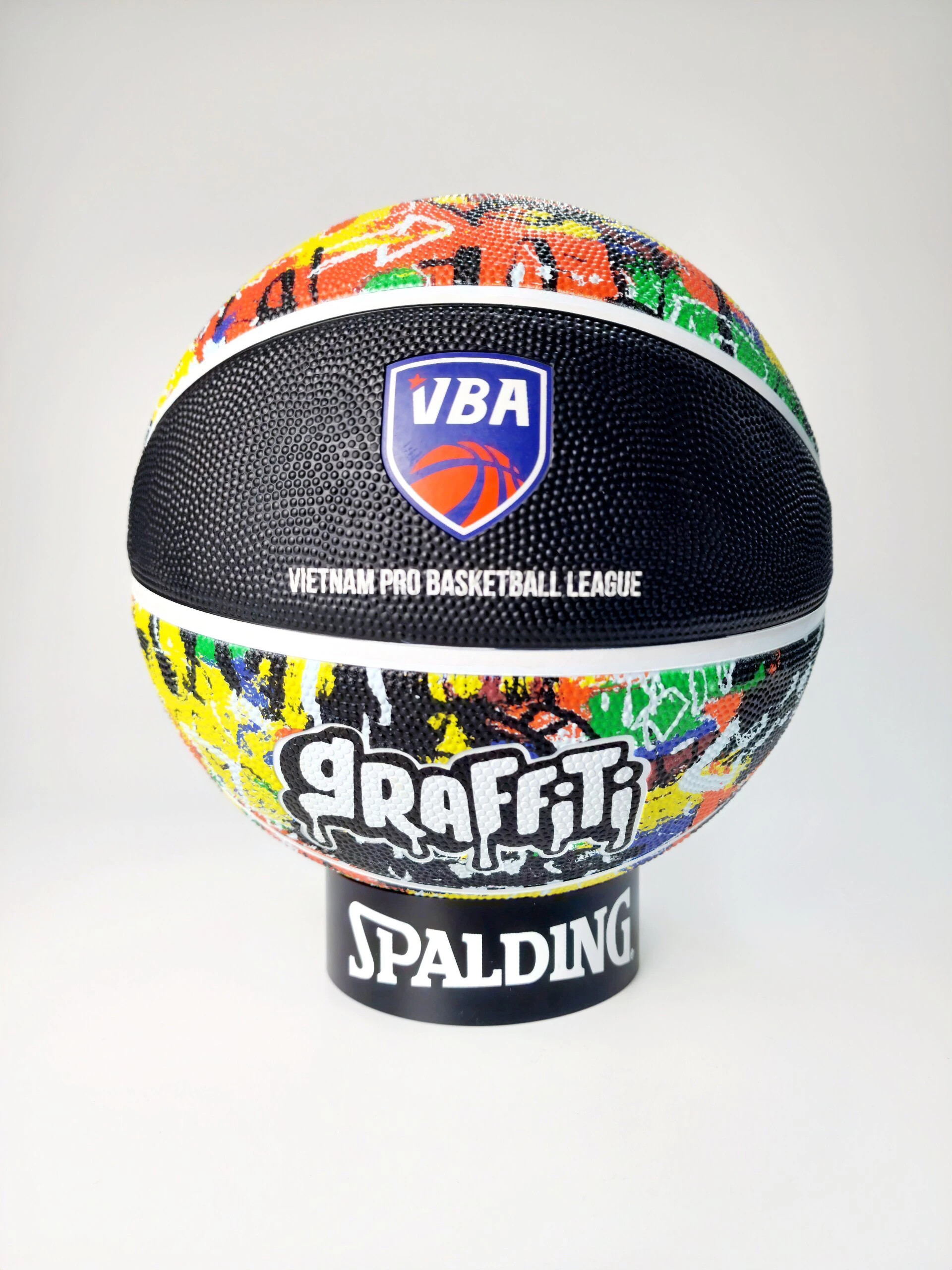 Quả bóng rổ Spalding Graffiti Rainbow- Indoor/ Outdoor Size 7