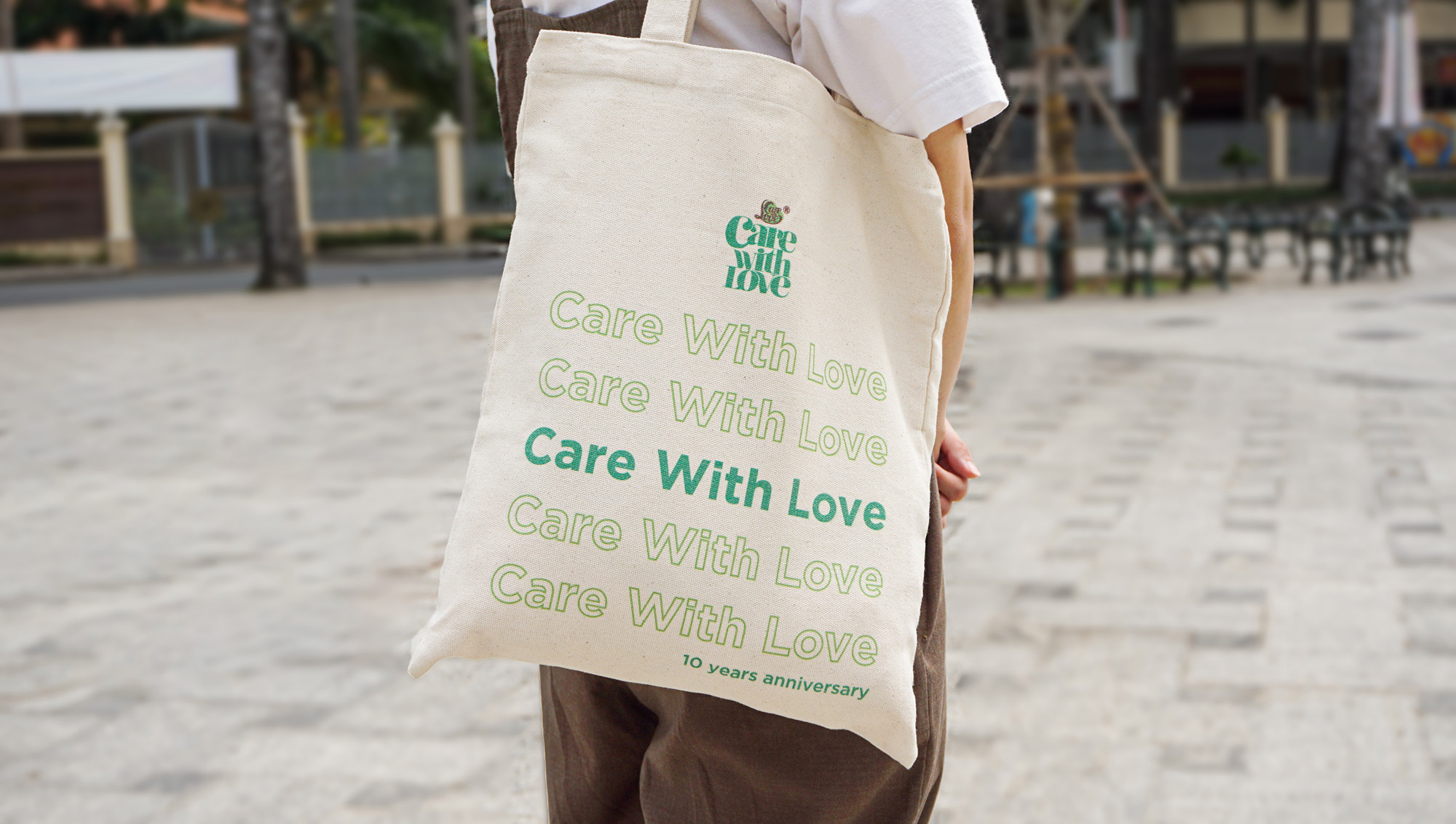 Túi Tote Canvas CARE WITH LOVE Phong Cách Retro Cao Cấp