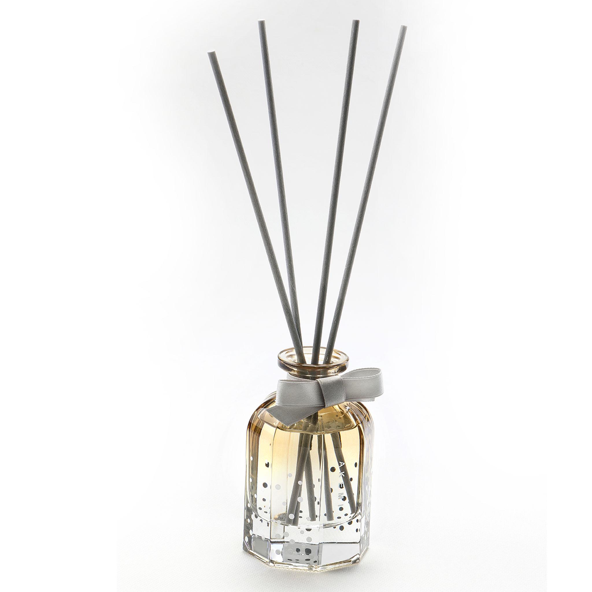 Tinh dầu thơm Akemi Charmed Reed Diffuser 120ml, 1 chai - Amber Breeze