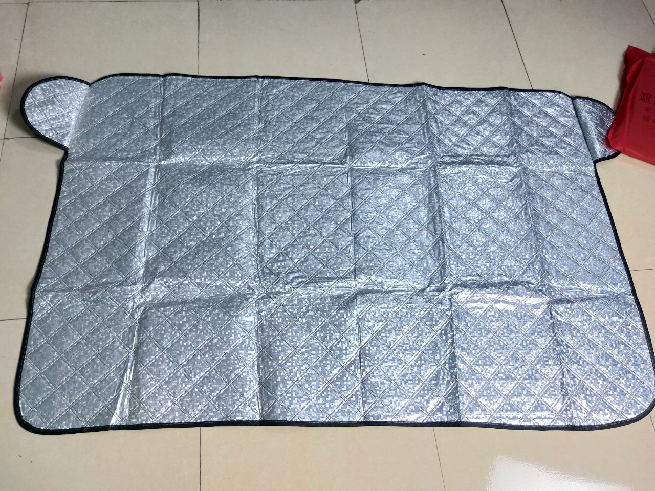Tấm chắn Nắng kính trước phủ ngoài Ô tô 3 lớp tráng nhôm - Chống nóng và tia UV hàng dầy