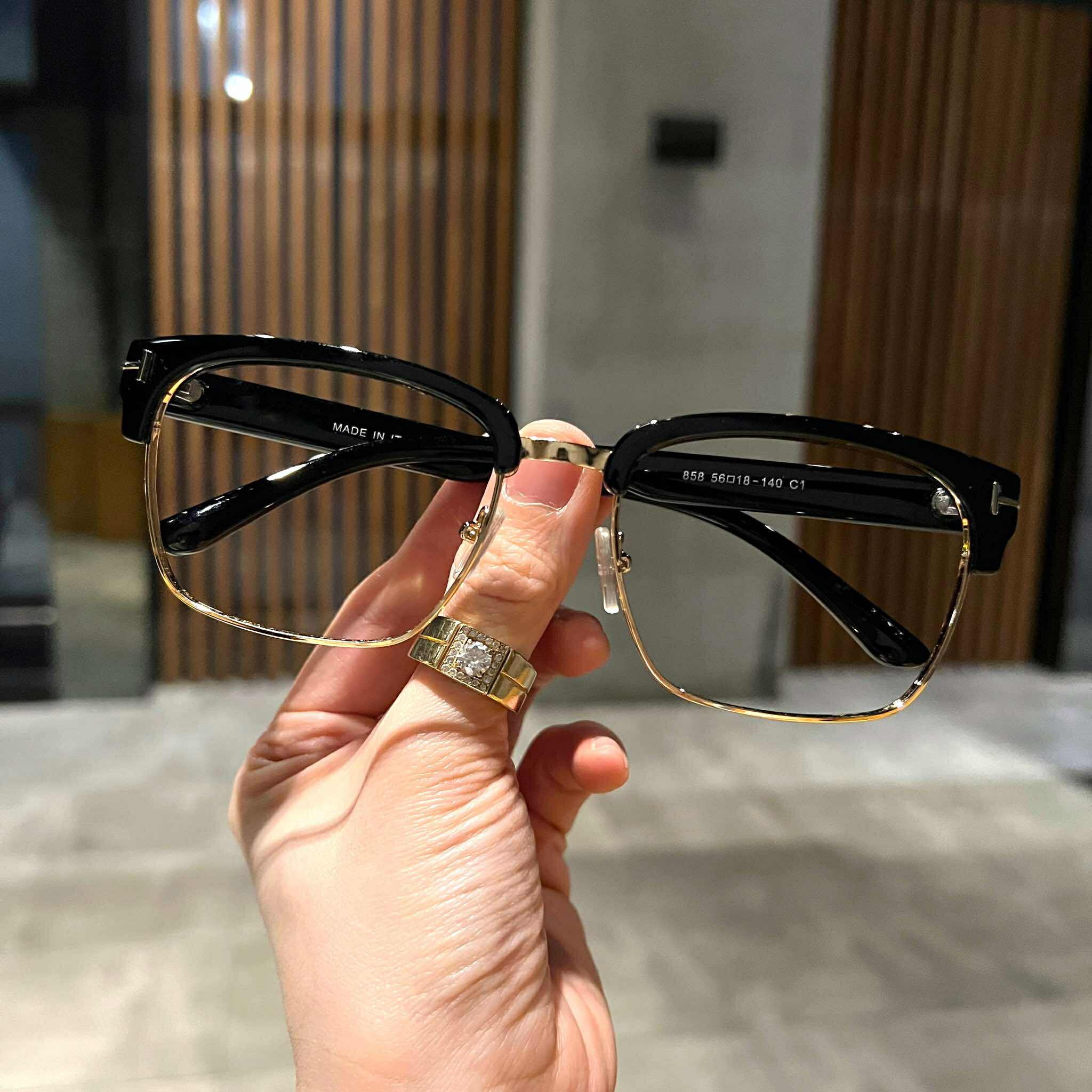 Kính mắt vuông nửa viền dáng basic gọng nhựa