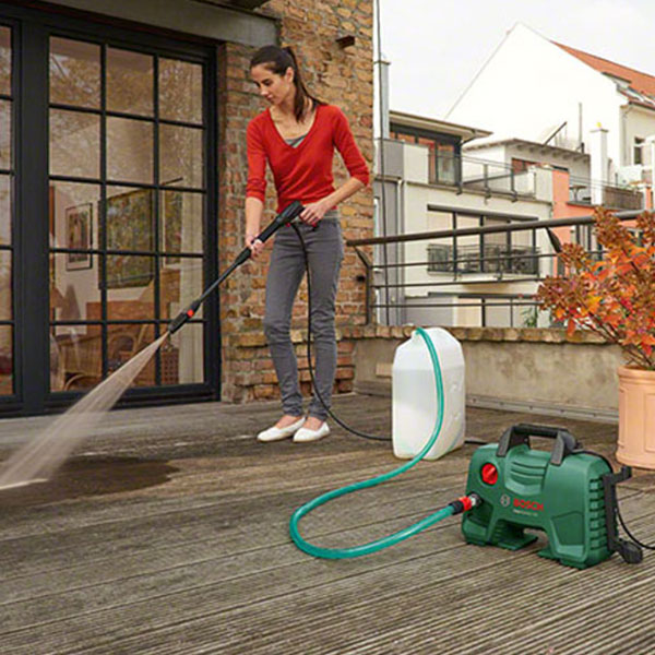 Máy phun xịt rửa Bosch Aquatak 120