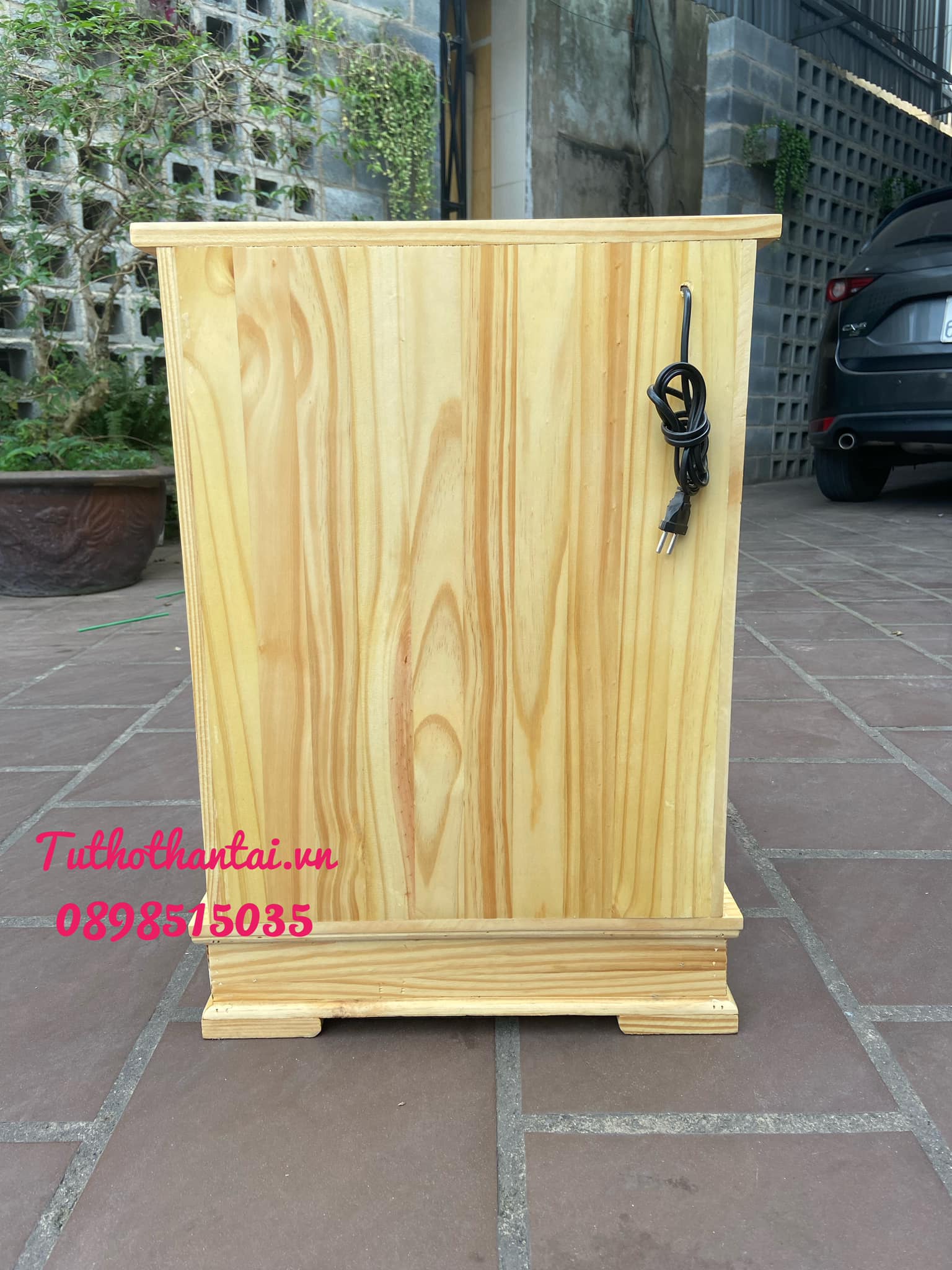 Bàn thờ thần tài ông địa mẫu hiện đại