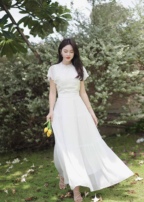 Đầm Maxi Voan 2 Lớp Cổ Cao Đính Kèm Tay Bèo Thời Trang