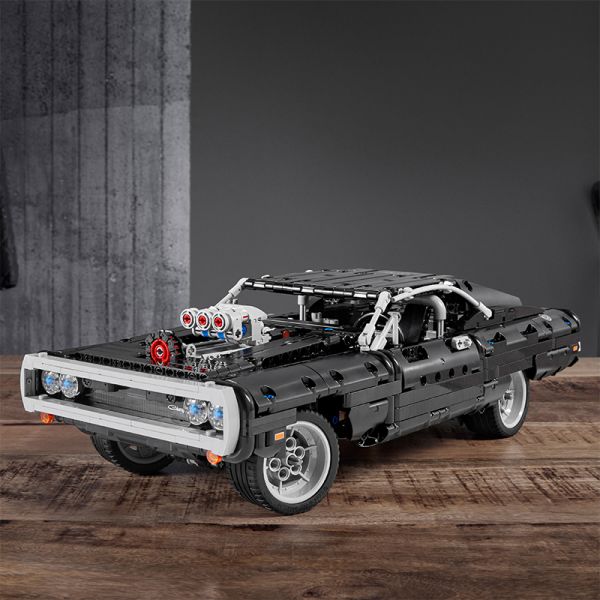 BỘ LẮP RÁP LEGO TECHNIC 42111 SIÊU XE DOM'S DODGE CHARGER