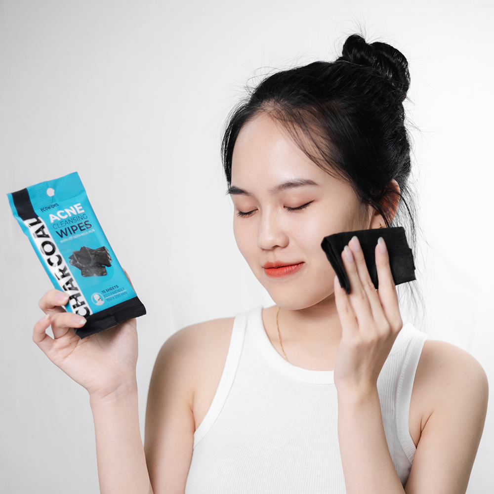 Hộp 2 gói khăn giấy ướt ngừa mụn than hoạt tính Charcoal Anti Acne Cleansing Wipes gói 15 tờ an toàn cho da