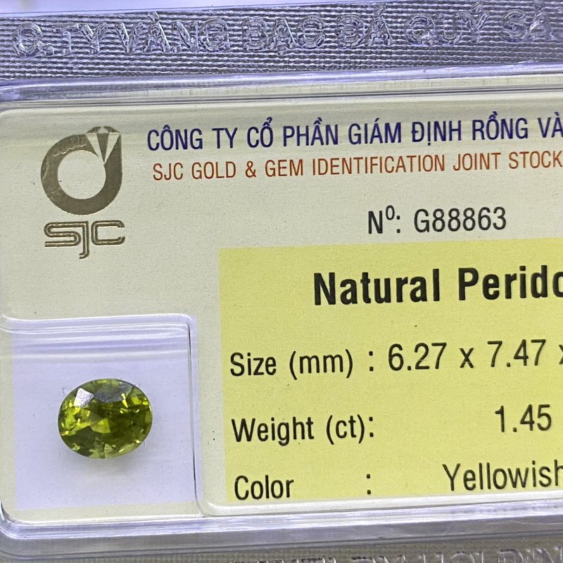 Viên đá peridot ngọc olivin kiểm định tự nhiên mài giác oval phong thủy