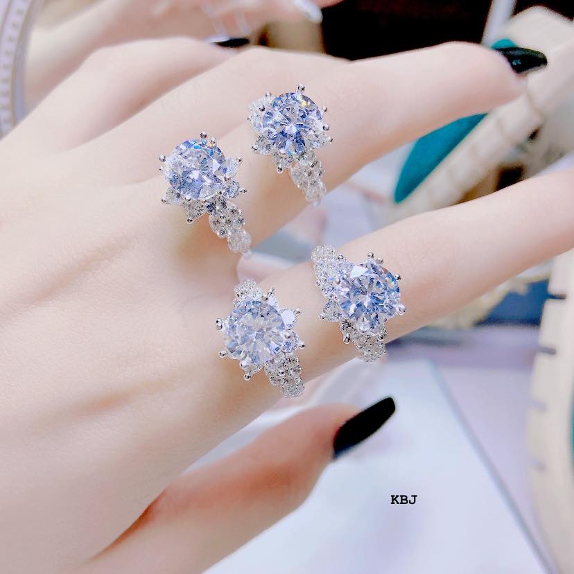 Nhẫn bạc nữ mặt hoa đá chất liệu bạc s925 MS098