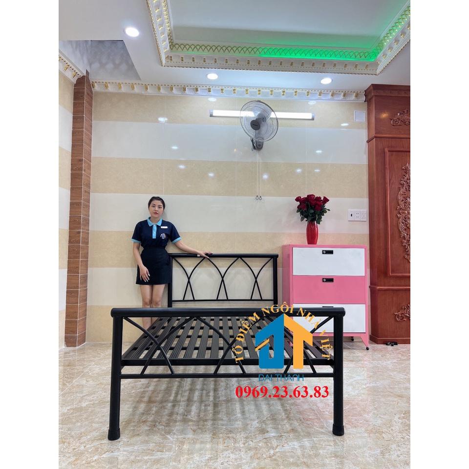 Giường sắt đan chéo 1mx2m