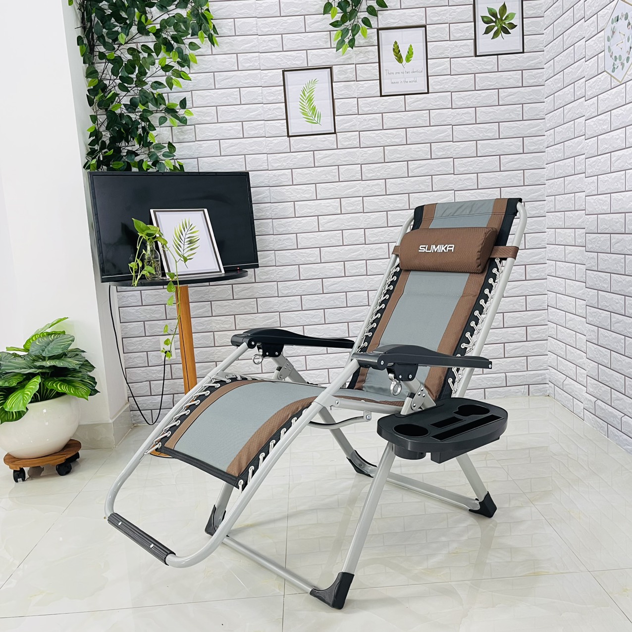 Ghế xếp thư giãn SUMIKA 139 - khóa bằng kim loại, vải lưới Textilene thoáng khí kèm nệm, tải trọng 300kg