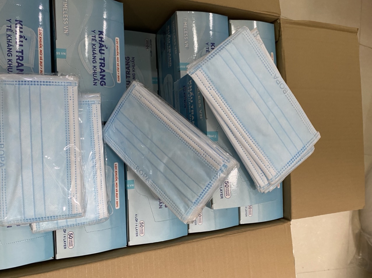 Khẩu Trang Y Tế Cao Cấp Kháng Khuẩn 4 Lớp TIMELESS Màu Xanh