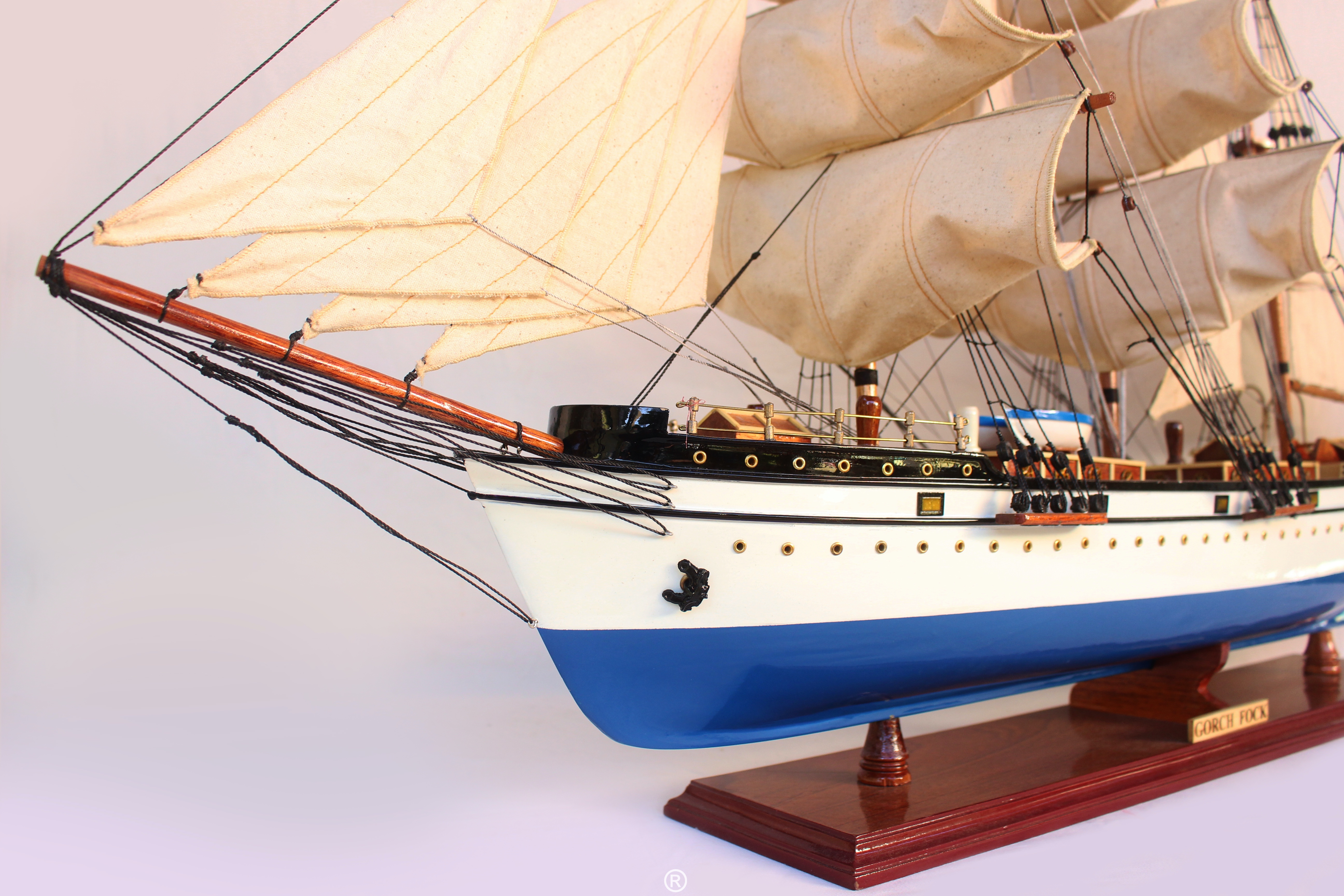 Thuyền buồm trang trí (Gorch Fock - Thân 60cm)