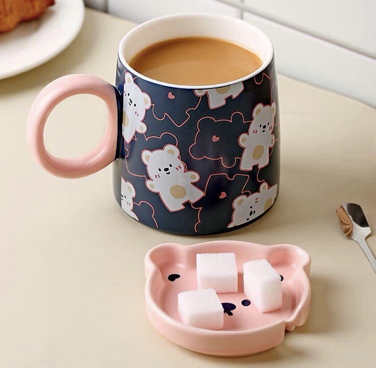 Cốc - ly uống sữa cà phê, trà, hoạ tiết hoạt hình Gấu có kèm nắp và thìa