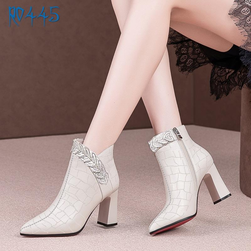 Boots thời trang nữ phối viền da vân, mũi nhọn ROSATA RO445 - 8p - HÀNG VIỆT NAM - BKSTORE