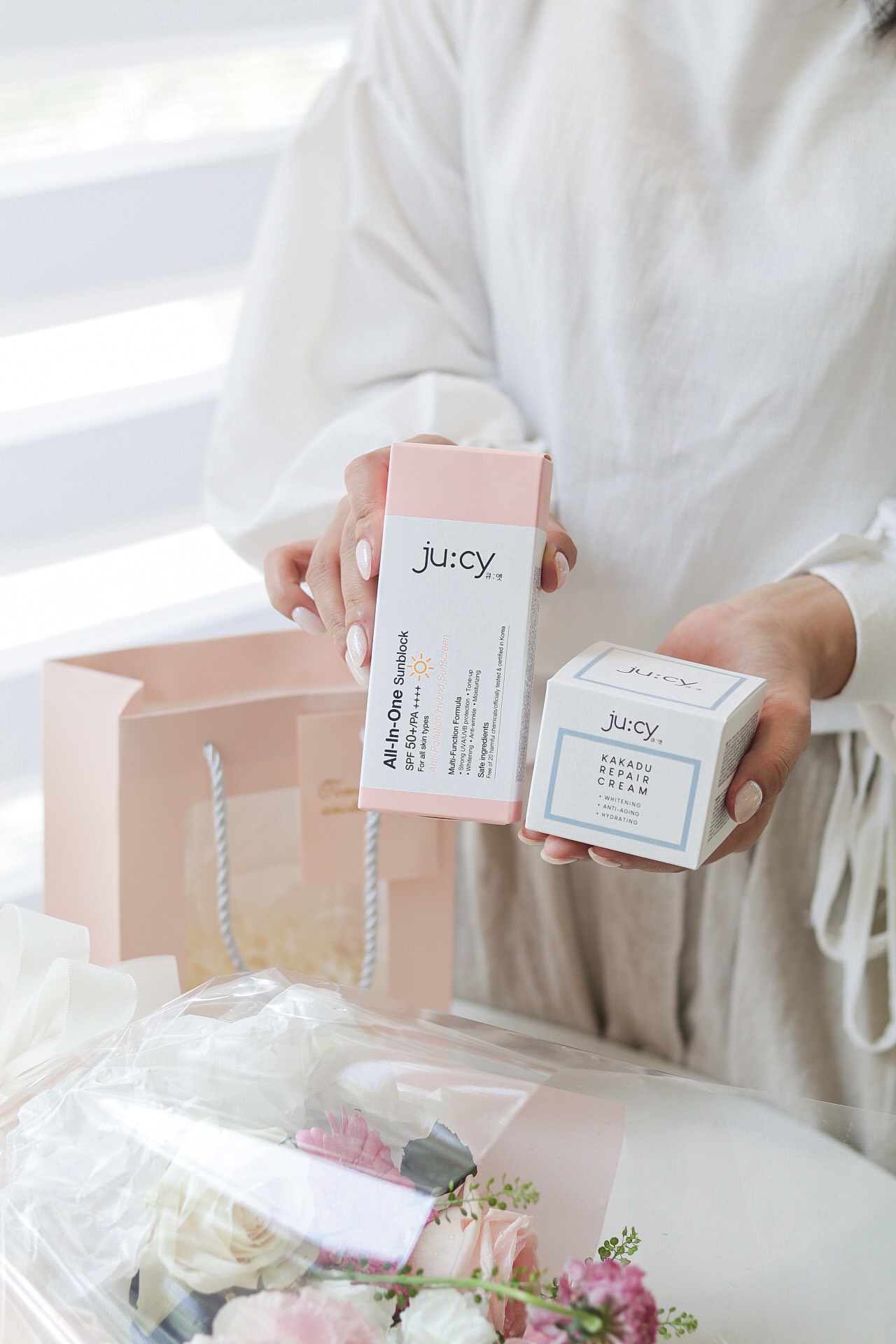 Combo kem chống nắng nâng tone và kem dưỡng trắng da Jucy