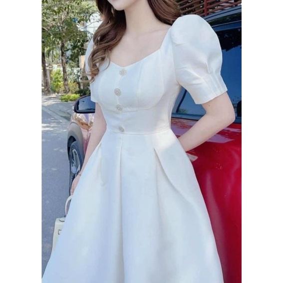 ĐẦM DÁNG SUÔNG TRẮNG ĐÍNH CƯỜM UMI