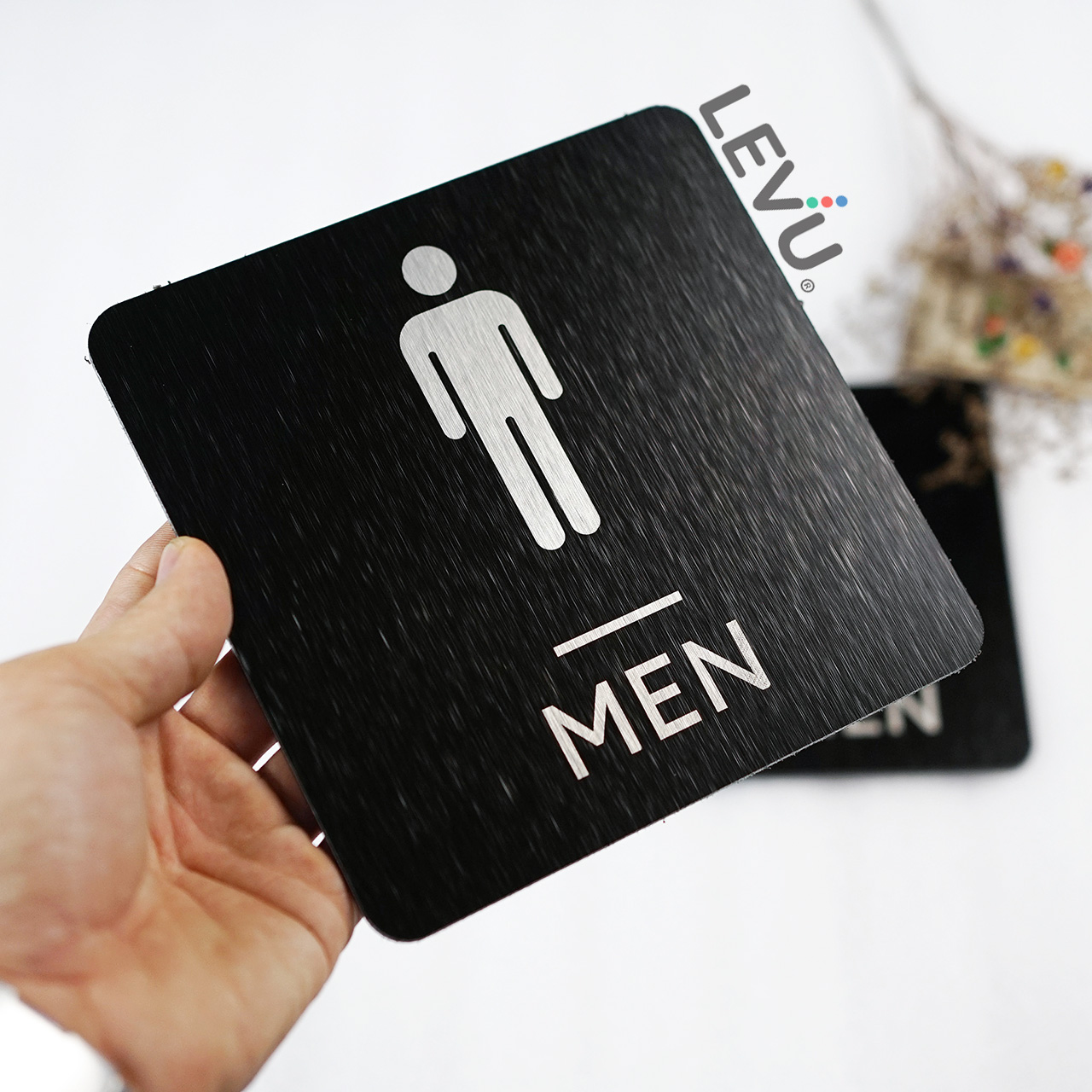 Bảng Men Women màu đen nhôm alu bộ 2 tấm riêng biệt dán tường nhà vệ sinh Nam Nữ