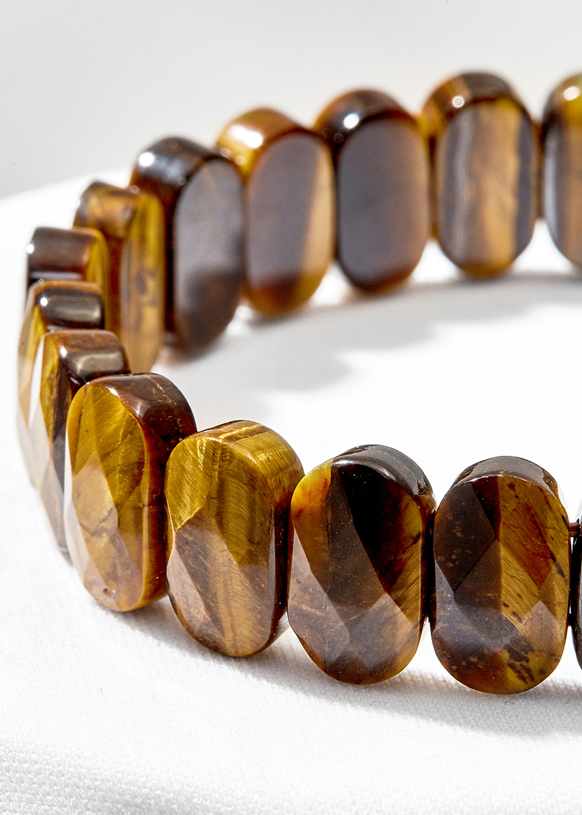 Vòng tay đá thạch anh mắt hổ bản oval 10x12mm - Ngọc Quý Gemstones