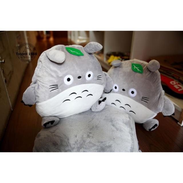 Chăn trong gối 4in1 tròn totoro lá có tay chân