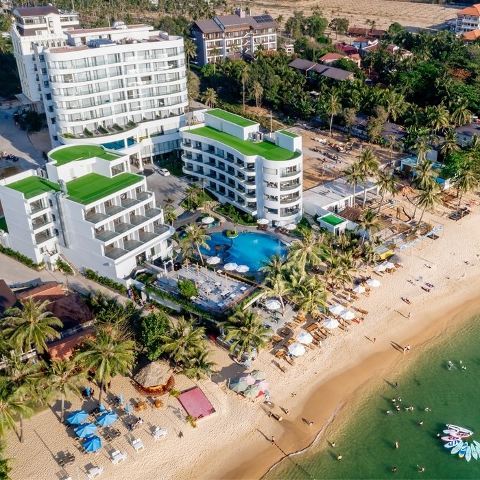 Sunset Beach Resort & Spa 4* Phú Quốc - Buffet Sáng, 02 Hồ Bơi Vô Cực, Bãi Biển Riêng, Đón Tiễn Sân Bay, Bar Ngắm Hoàng Hôn Cực Đẹp, Ngay Trung Tâm Dương Đông