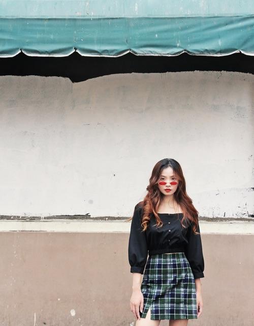 Áo sơ mi croptop cổ vuông phối khuy tay dài DALLA