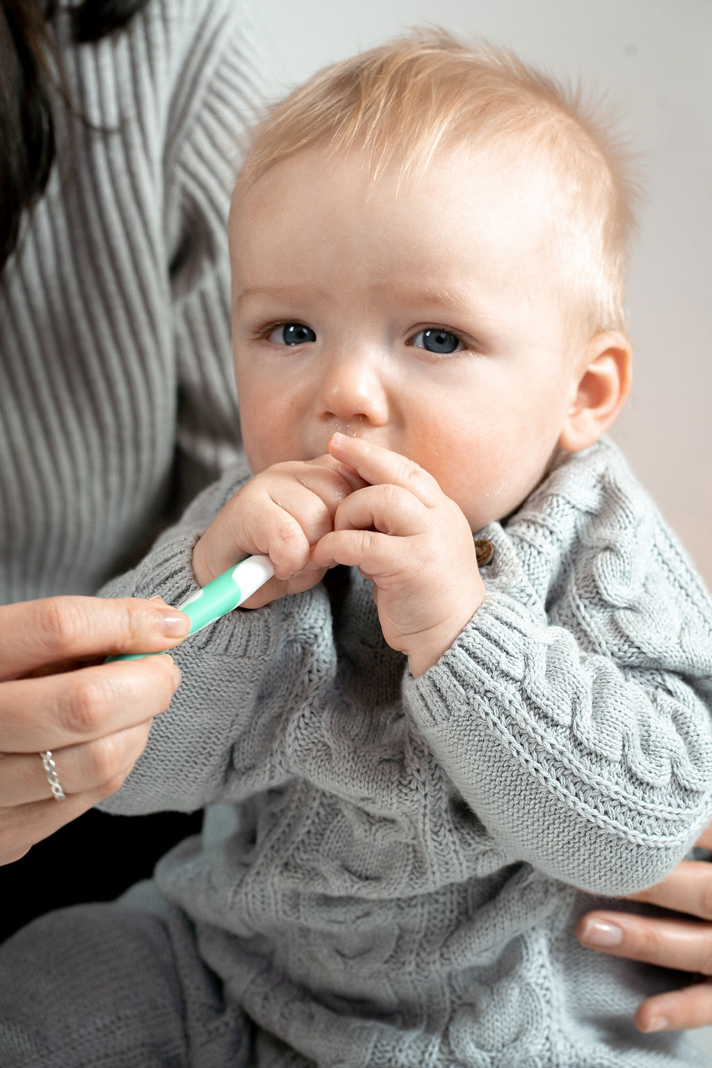 Brush-Baby Bộ bàn chải đánh răng và mát xa nướu cho bé (0-18 tháng)