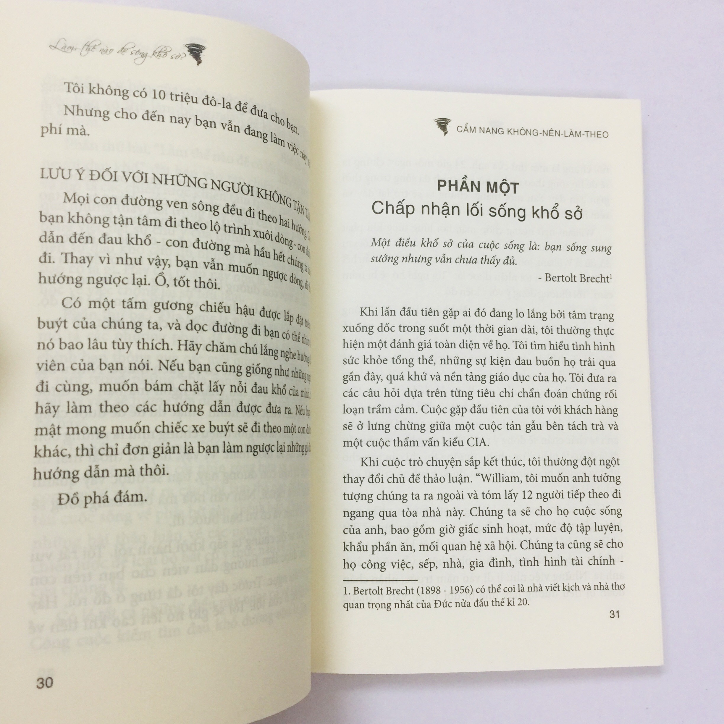 Combo 2 cuốn: Hài Hước Một Chút Thế Giới Sẽ Khác Đi + Nói Thế Nào Để Được Chào Đón, Làm Thế Nào Để Được Ghi Nhận