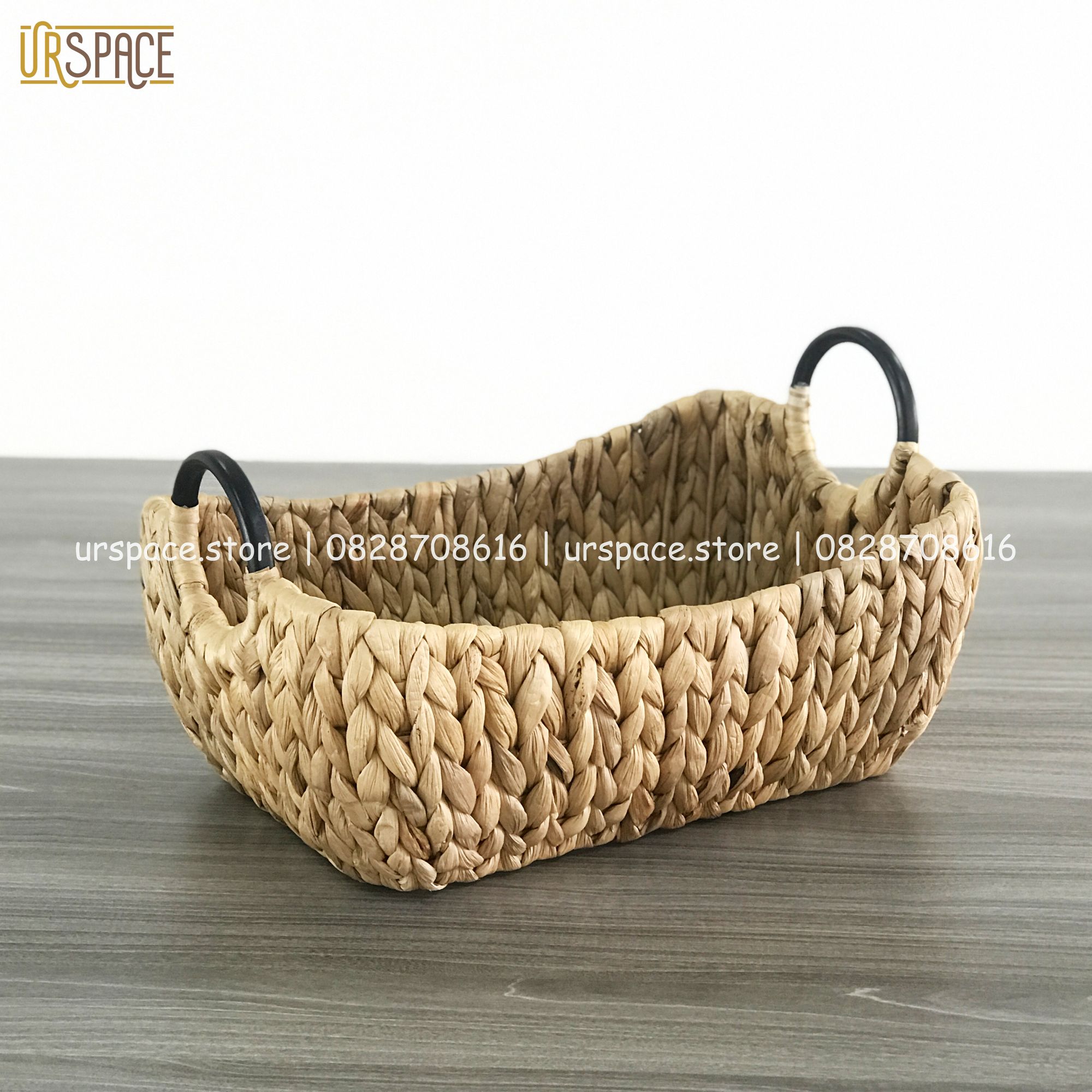 Giỏ lục bình (cói) đựng đồ đa năng trang trí hình thuyền có quai cầm/ Hand woven water hyacinth basket with metal handle