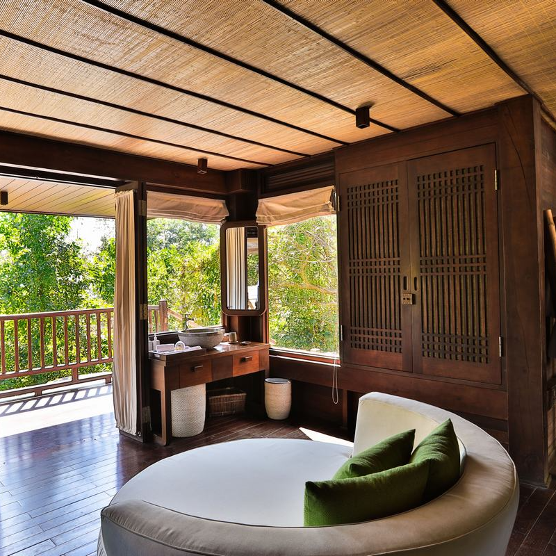 L'Alya Ninh Vân Bay 5*. Trọn gói nghỉ dưỡng 4N3D. Bao Gồm Full Bữa Ăn Hằng Ngày. Dịch vụ Cano Đón Tiễn.  Miễn Phí Trà Chiều & Trái Cây Tươi. Cùng Nhiều Tiện Ích Hấp Dẫn.