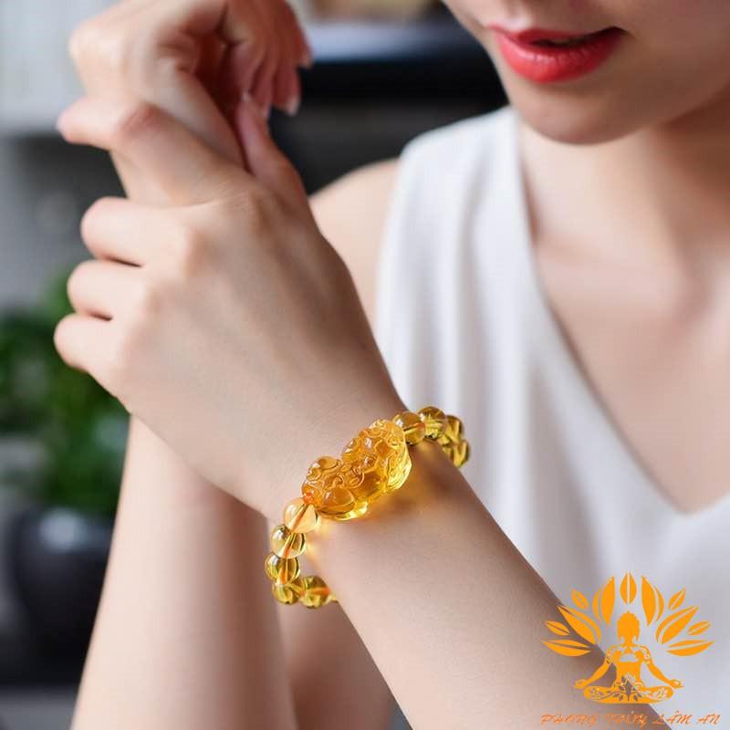 VÒNG TAY TỲ HƯU ĐÁ THIÊN NHIÊN ĐỦ MÀU TÌNH DUYÊN MAY MẮN TÀI LỘC TẶNG KÈM HỘP GẤM CAO CẤP TÌ HƯU
